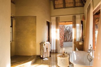 madikwe-hills-private-game-lodge 81307