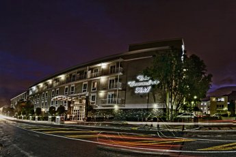 commodore-hotel 79573