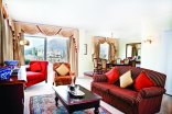 Executive Suites - Commodore Hotel