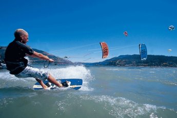 kite-surfing-lessons-dow 49393