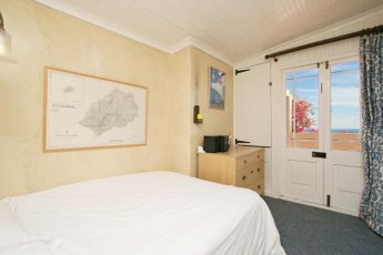 camps-bay-manor 15044