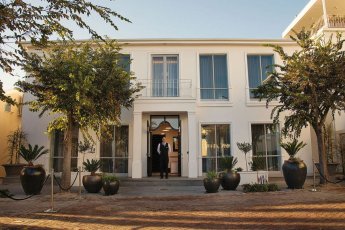 the-manor-house 94251